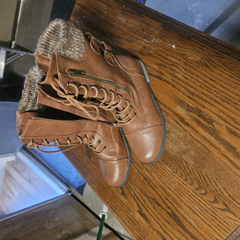Brown Lace-Up Women's Boots